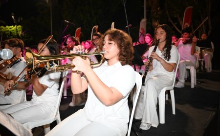 Kemer Cumhuriyet Orkestrası’ndan Yaz Konseri: Genç Yetenekler Sahne Aldı