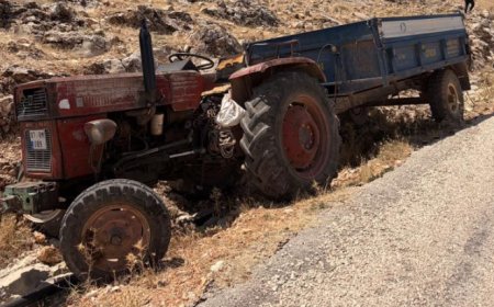 Korkuteli’nde Tır ile Traktör Çarpıştı: 71 Yaşındaki Sürücü Hayatını Kaybetti