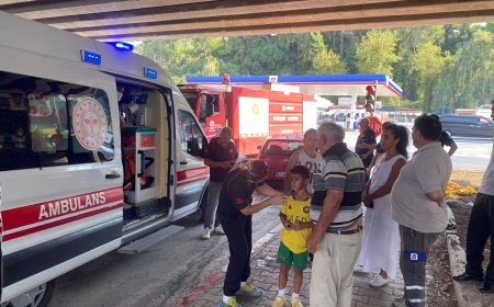Aksu’da Otomobil Tıra Çarptı: 1 Kişi Hafif Yaralandı