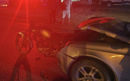 Manavgat’ta Otomobil Motosiklete Çarptı: 1 Ölü, 1 Ağır Yaralı