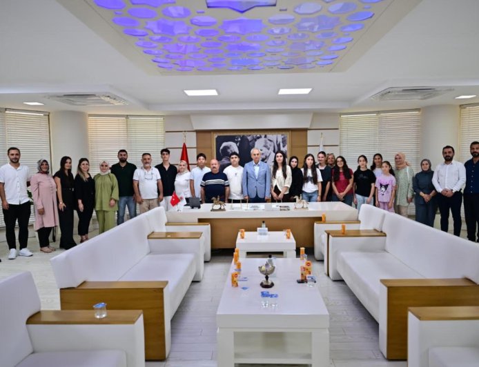 Kepez’de Eğitim Desteği Meyvesini Verdi: YKS ve LGS’de Büyük Başarı