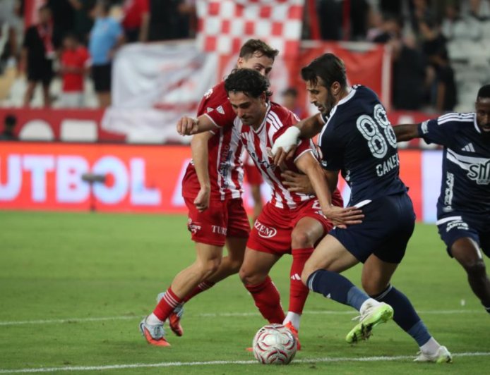 Antalyaspor Sahasında Sarıyer’e 2-1 Mağlup Oldu