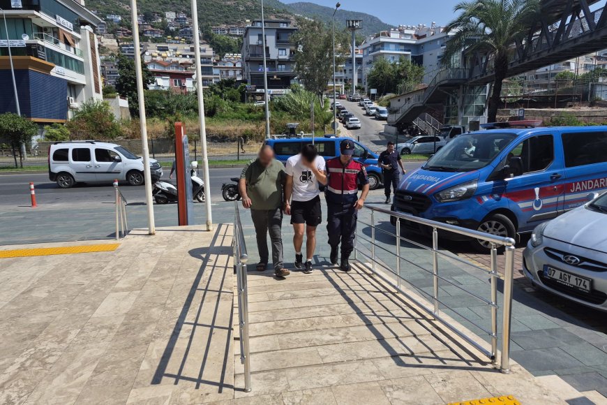 Alanya’da Uyuşturucu Operasyonu: 700 Gram Esrar Ele Geçirildi, 2 Şüpheli Tutuklandı