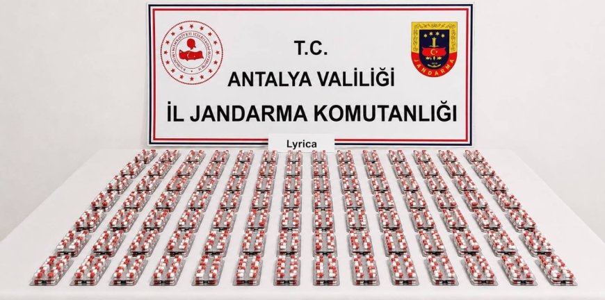 Döşemealtı'nda Uyuşturucu Operasyonu: 1024 Hap Ele Geçirildi, 5 Şüpheli Gözaltına Alındı.