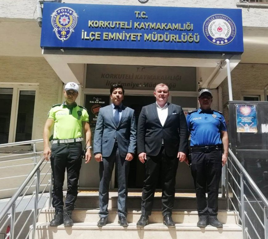 Korkuteli Kaymakamı Onur Yılmazer'den İlçe Emniyet Müdürlüğü'ne ziyaret.