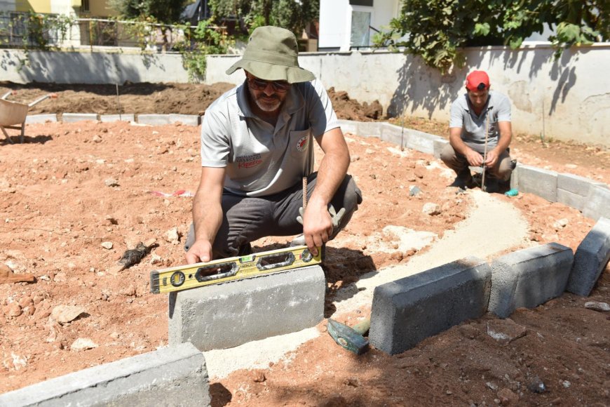 Kepez’de Yükseliş Mahallesi Parkı Baştan Sona Yenileniyor