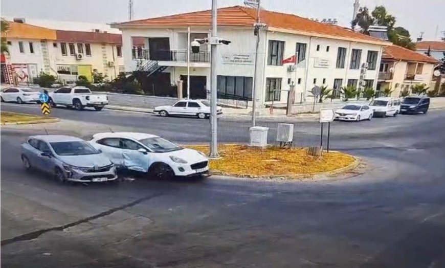 Manavgat’ta Kavşakta Feci Çarpışma: 1 Kişi Yaralandı, Kaza Kamerada