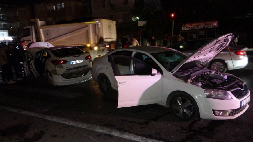 Manavgat’ta D-400 Karayolunda Kaza: 2 Kişi Yaralandı, Trafik Tek Şeride Düştü