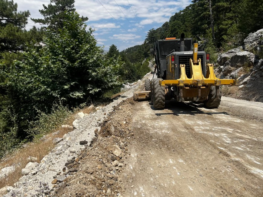 Alanya’nın kırsal yollarında yoğun mesai: Yayla yolları yenileniyor