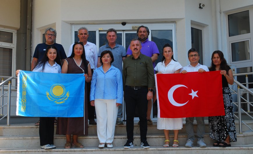 Kemer ile Kazakistan Arasında Turizm Eğitimi İçin Kardeş Okul İş Birliği.