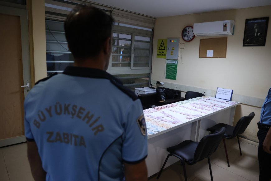 Antalya’da Dilencilik Denetimi: Üzerinden 17 Bin 180 TL Çıktı