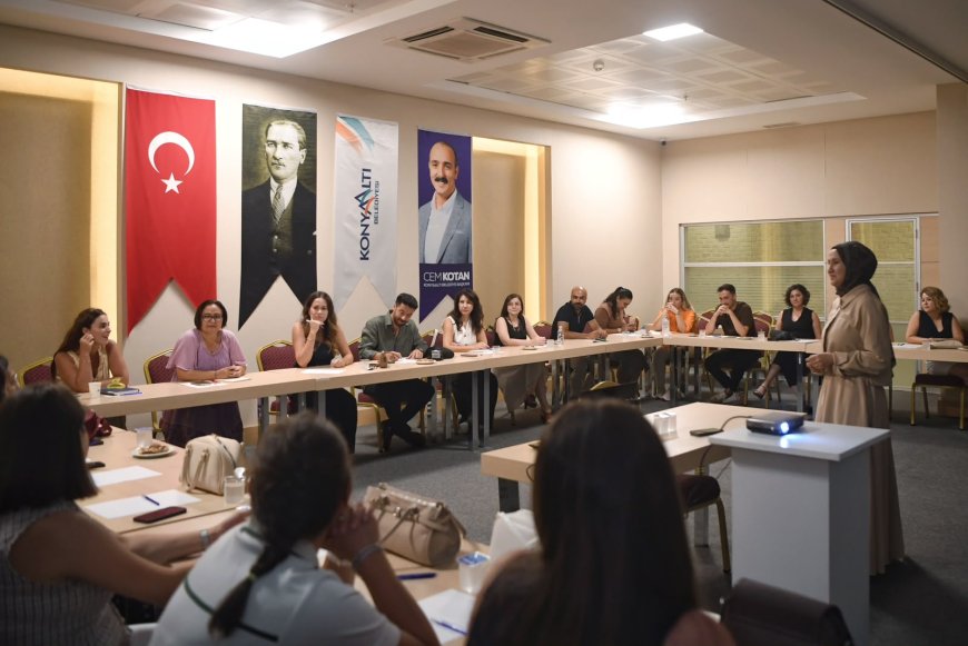 Konyaaltı Belediyesi Personeline Psikolojik İlk Yardım Eğitimi