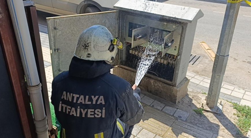 Manavgat’ta Aşırı Sıcaklar Elektrik Panolarını da Vurdu