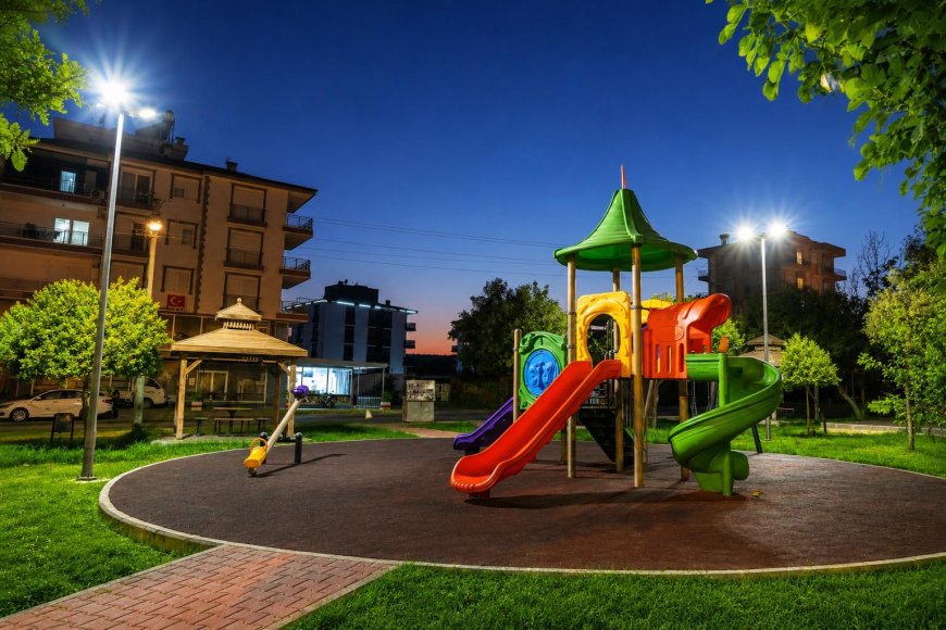 Kepez’de 100’ün Üzerinde Park Işıl Işıl: Gece Kullanımı Güvenli Hale Geldi