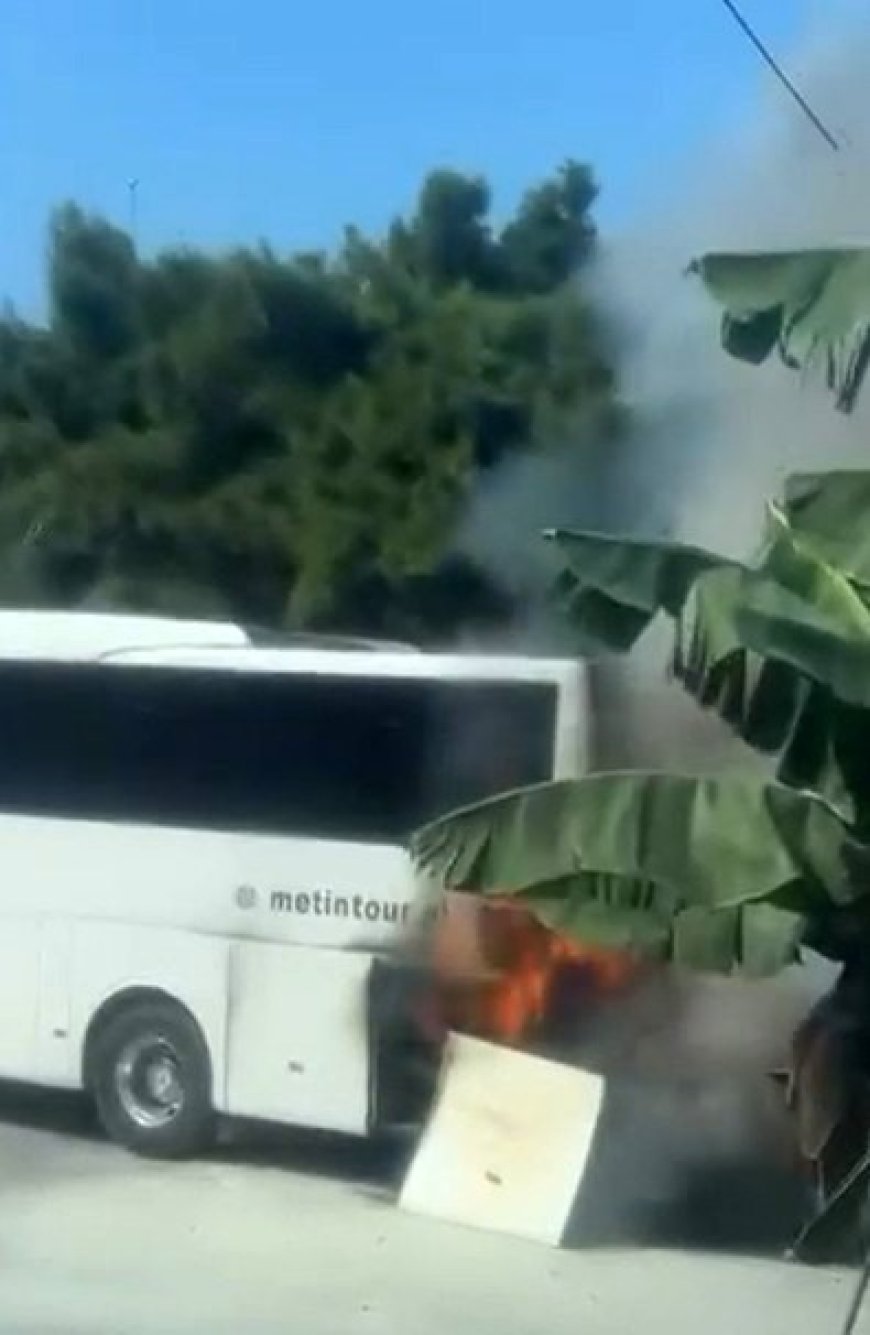Alanya’da Tur Otobüsünde Yangın Paniği: Motor Bölümü Alev Aldı