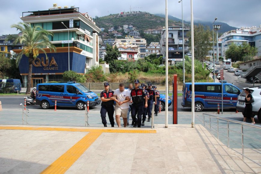 Alanya’da Emlak Ofisine Silahlı Saldırı: 2 Şüpheli Tutuklandı
