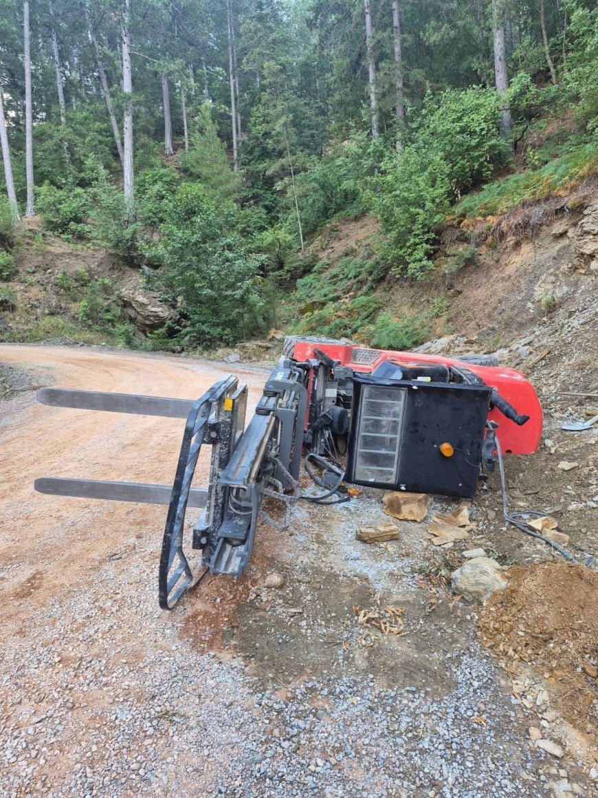 Gazipaşa’da Forklift Devrildi: Sürücü Altında Kalarak Yaralandı