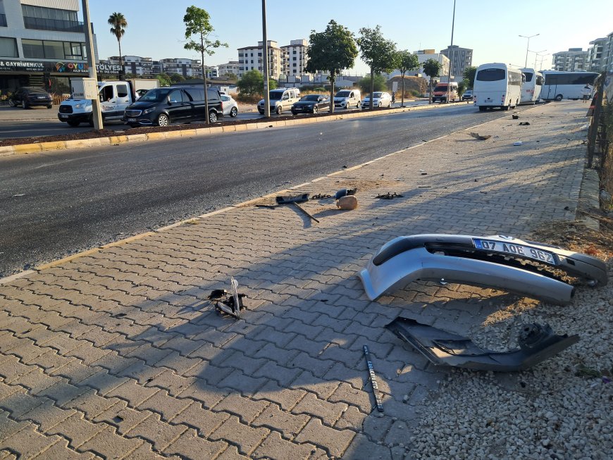 Serik’te Feci Kaza: 2 Kişi Hayatını Kaybetti, 3 Kişi Yaralandı