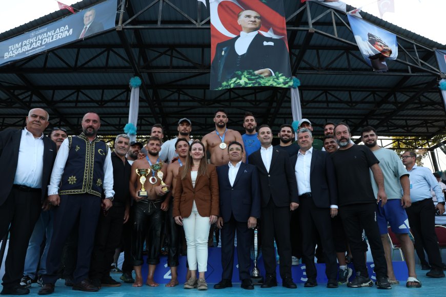 Kurtdereli Yağlı Güreşleri’nde Başpehlivan Mustafa Taş Oldu