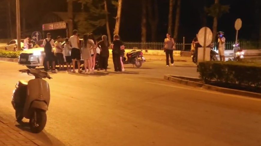 Manavgat’ta Motosiklet Otomobile Çarptı: 1 Yaralı