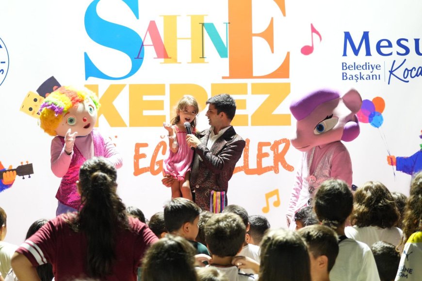 Sahne Kepez Ulus Mahallesi’ni Renklendirdi: Çocuklar Doyasıya Eğlendi