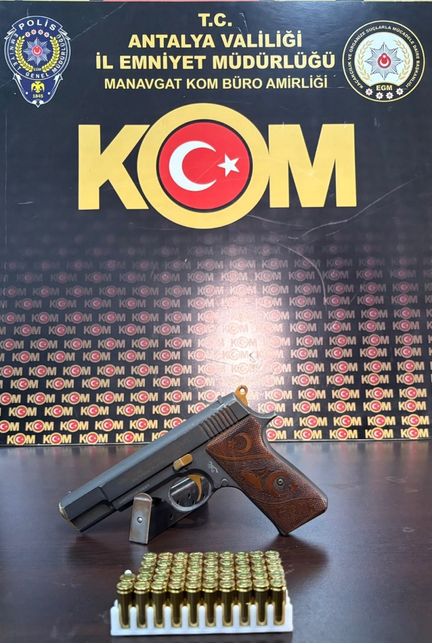 Antalya’da Kaçakçılık Operasyonu: Binlerce Ürün Ele Geçirildi, 19 Şüpheli Hakkında İşlem Yapıldı