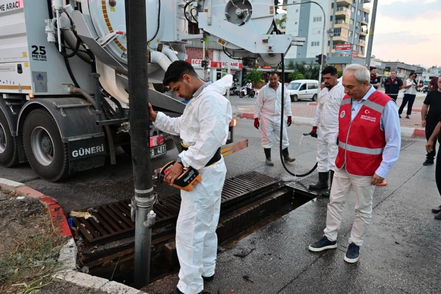 Başlık Kepez’de Kış Hazırlığı Başladı: Mazgallar Su Baskınlarına Karşı Temizleniyor