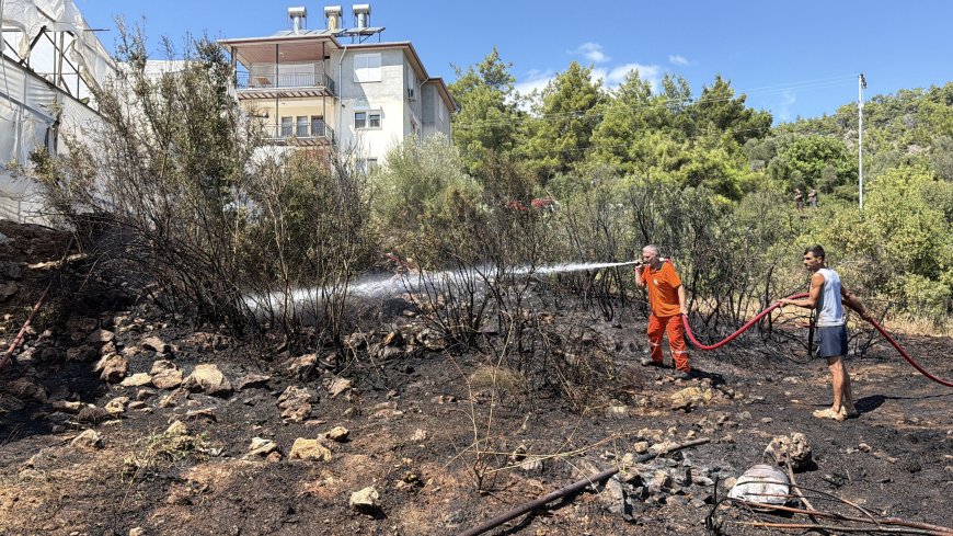 Gazipaşa’da Seraların Arasında Yangın: Helikopter Pilotunun Dikkati Felaketi Önledi