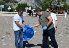 Kemer’de Dünya Temizlik Günü’nde Kındılçeşme Sahili temizlendi