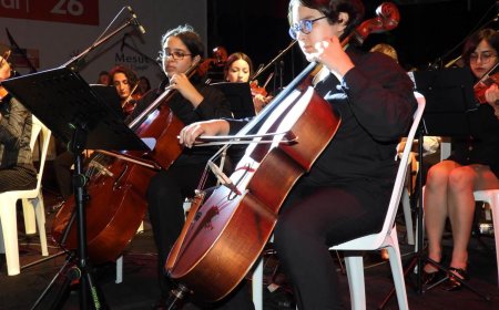 Kepez’de Dünya Barış Günü’nde Anlamlı Buluşma: Müzik Aynı Sahnede Birleştirdi