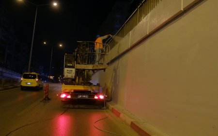 100. Yıl Caddesi’nde Baştan Sona Yenileme Çalışmaları Sürüyor