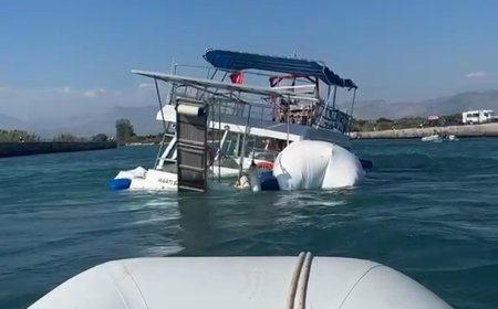 Manavgat Açıklarında Batma Tehlikesi Geçiren Tur Teknesi Tersaneye Çekildi