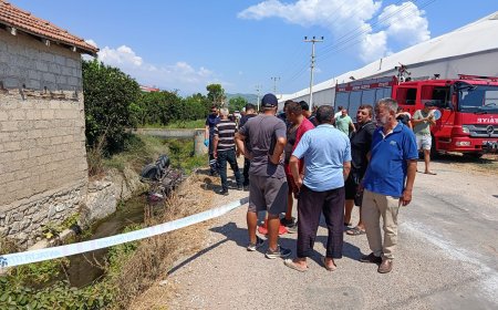 Kumluca’da Traktör Su Kanalına Düştü: 66 Yaşındaki Sürücü Hayatını Kaybetti