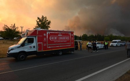 Yangınla Mücadele Eden Ekiplerin Yanında: Kepez’den Lojistik Kalkan