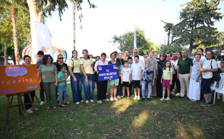 Kemer’de Özel Bireylerin Eserleri “Türkiye’nin Yedi Rengi” Sergisinde Buluştu