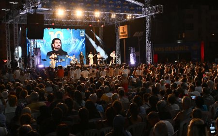 Muratpaşa’da Karadeniz rüzgarı esti: Selçuk Balcı’dan unutulmaz gece