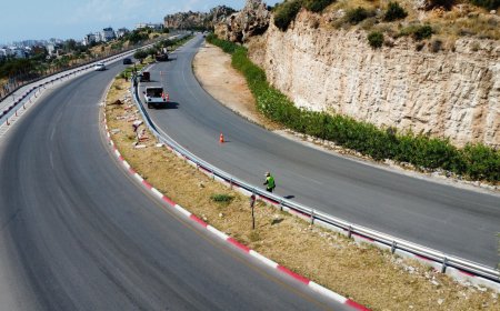 Kepez’de ulaşım güvenliği için yollara 1.500 metre oto korkuluk
