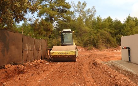 Kepez Çamlıca’da 200 metrelik sıcak asfalt çalışması tamamlandı
