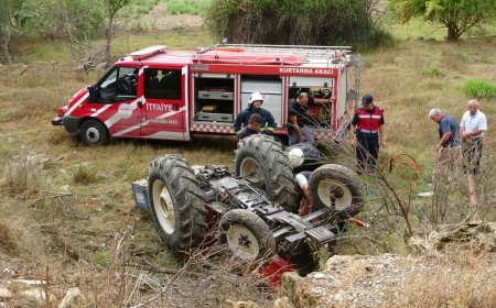 Antalya’da traktör devrildi: Edebiyat öğretmeni hayatını kaybetti