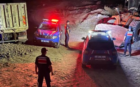 Milli Emlak arazisinden kaçak kum aldıkları belirlenen 3 şüpheli gözaltında