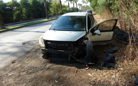 Manavgat’ta aynı caddede dakikalar arayla 2 kaza: 3 yaralı