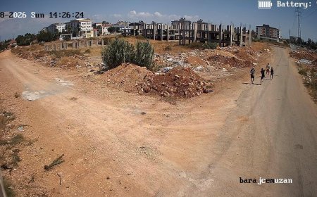Kepez Belediyesi’nin foto kapanına sopalı saldırı kamerada