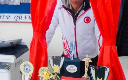Dolandırıcıların tuzağına düştü, 14 ay hapis yattı: 8 yıl sonra beraat edip öğrencilerine dönmek için başvurdu