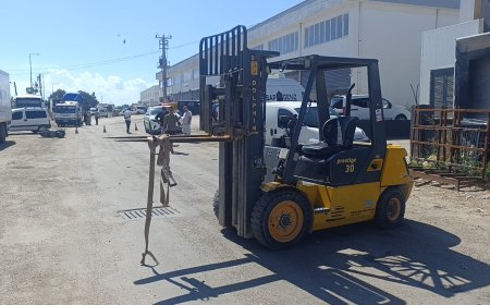 Manavgat’ta motosiklet forkliftin vinç demirlerine çarptı: Sürücü hayatını kaybetti
