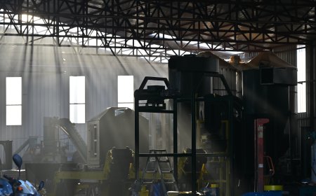 Antalya’da elektronik firmasının deposunda yangın: Makineler zarar gördü