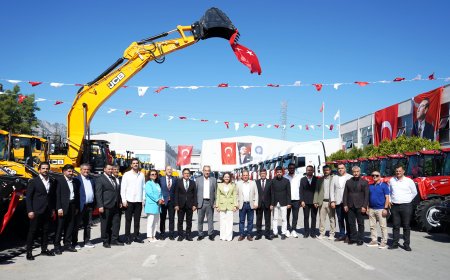 Antalya Büyükşehir Belediyesi filosuna 89 yeni araç daha katıldı