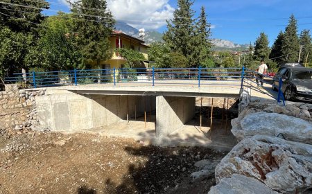 Kemer'de Taşkın Kabusuna Son: Kızılöziçi Deresi Genişletildi, Yeni Köprü Hizmete Açıldı!