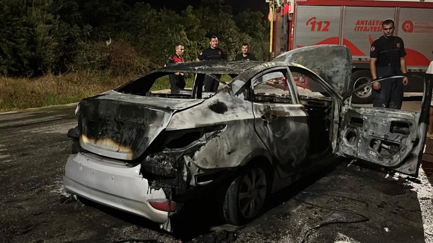 Alanya’da Seyir Halindeki Otomobil Alevlere Teslim Oldu: Araç Kullanılamaz Hale Geldi