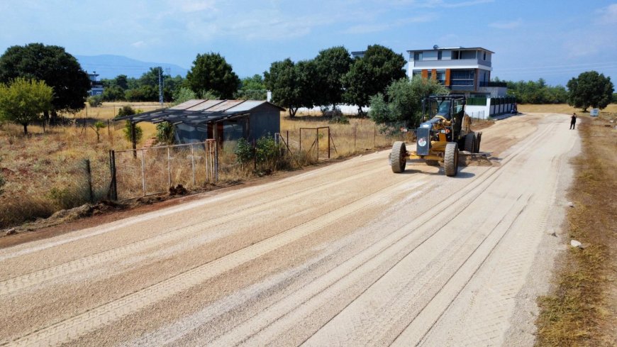 Kepez’de Yol Seferberliği: Aktoprak’ta 3 Bin 548 Metre Asfalt Çalışması Yapıldı