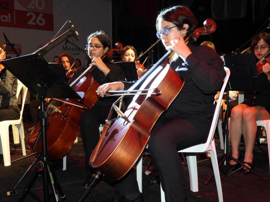 Kepez’de Dünya Barış Günü’nde Anlamlı Buluşma: Müzik Aynı Sahnede Birleştirdi